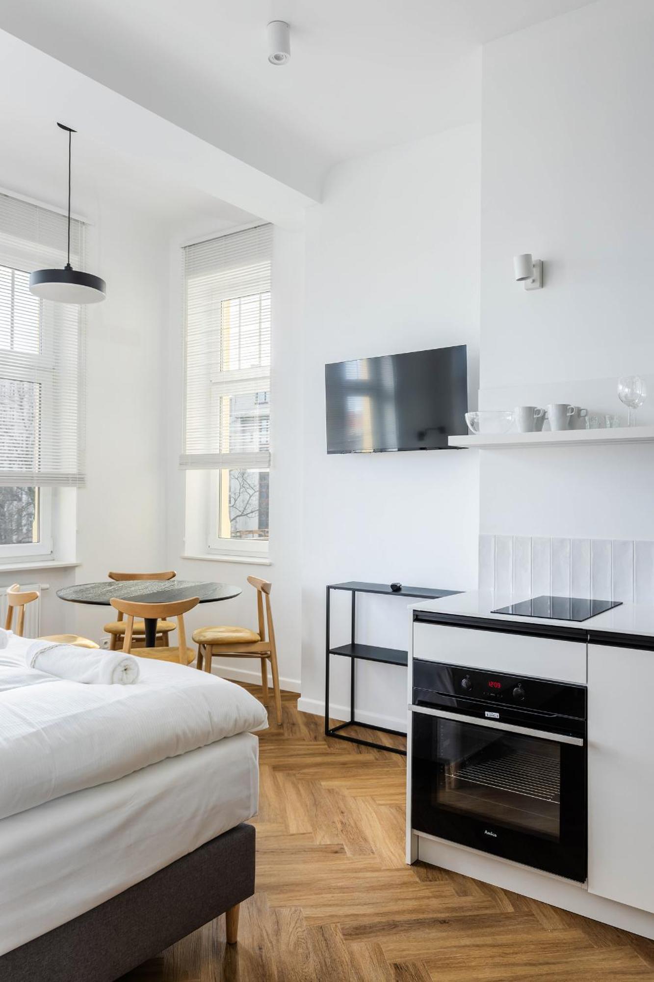 Przytulne I Komfortowe Studia Very Berry W Poznaniu By Noclegi Renters Bagian luar foto